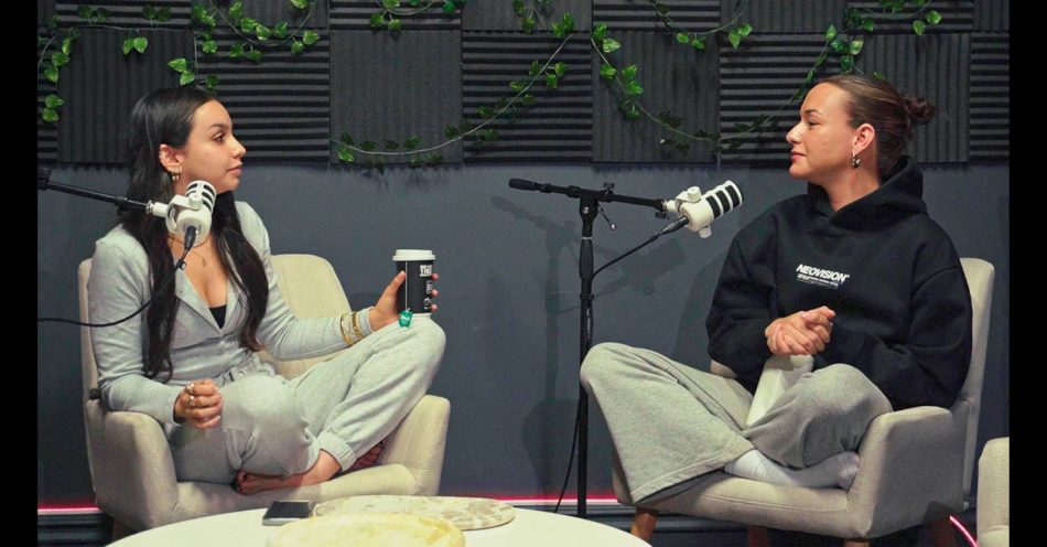 Australia’s Comedy Podcast Scene: Best Shows to Follow Now