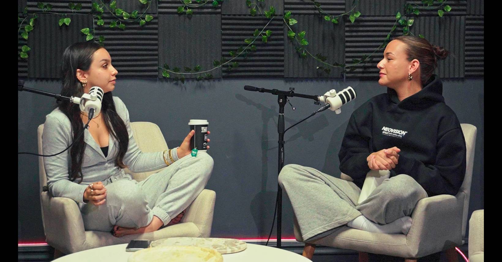 Australia’s Comedy Podcast Scene: Best Shows to Follow Now